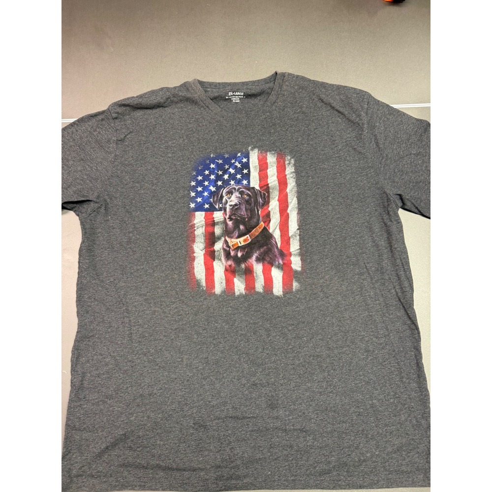 Mens Black Lab American Flag Graphic T-Shirt Charcoal Grey 2XL Patriotic Dog Tee